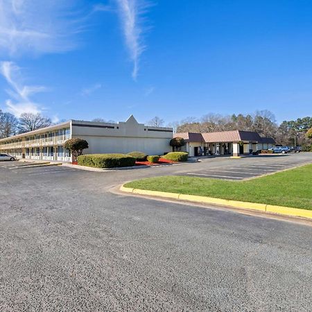 Rodeway Inn Монро Экстерьер фото