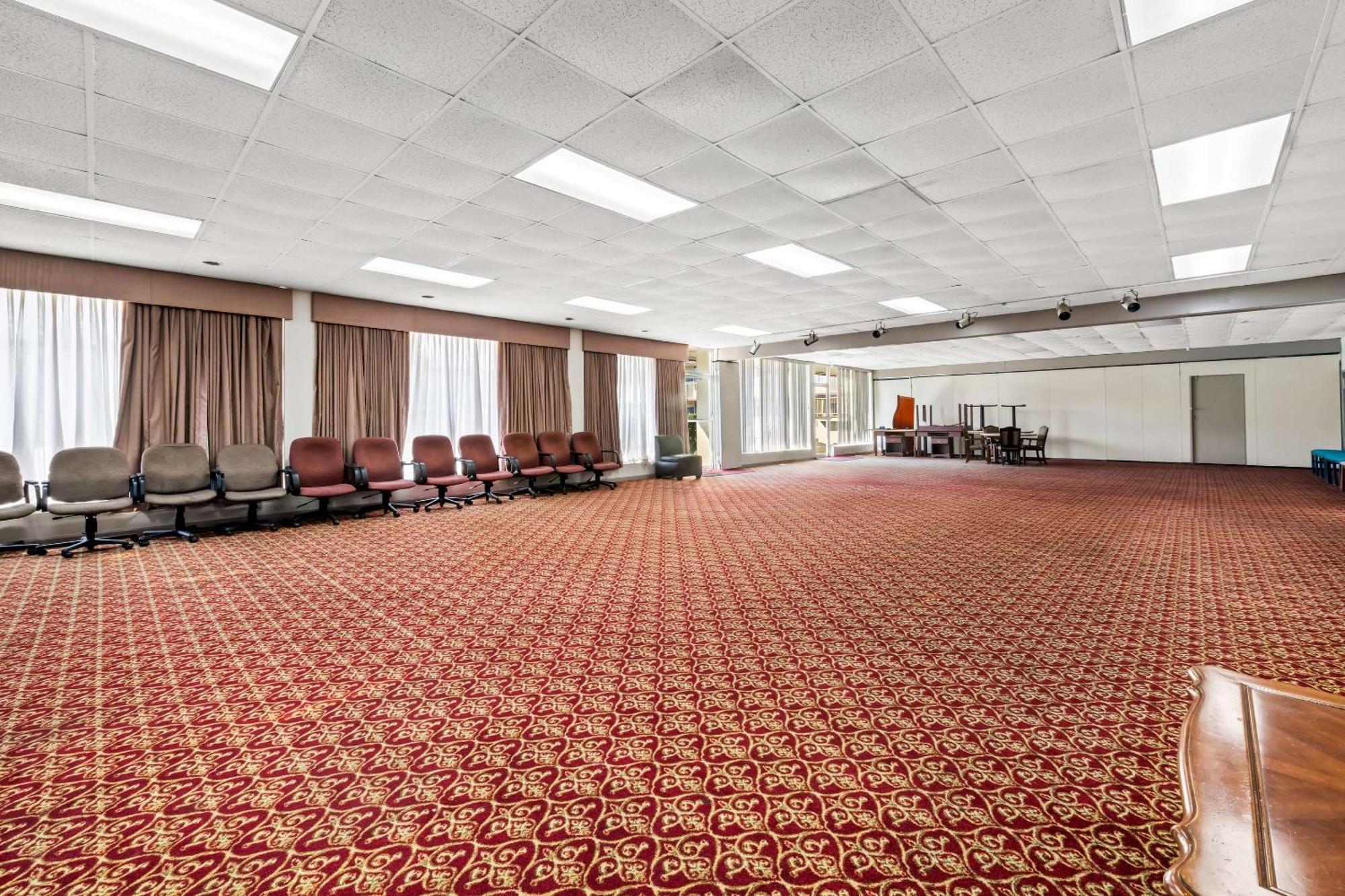 Rodeway Inn Монро Экстерьер фото
