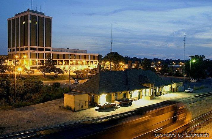 Rodeway Inn Монро Экстерьер фото