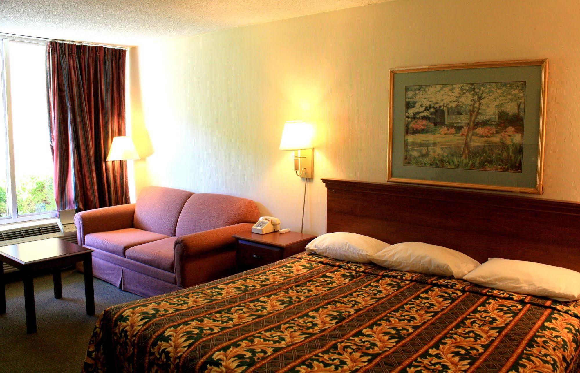 Rodeway Inn Монро Экстерьер фото
