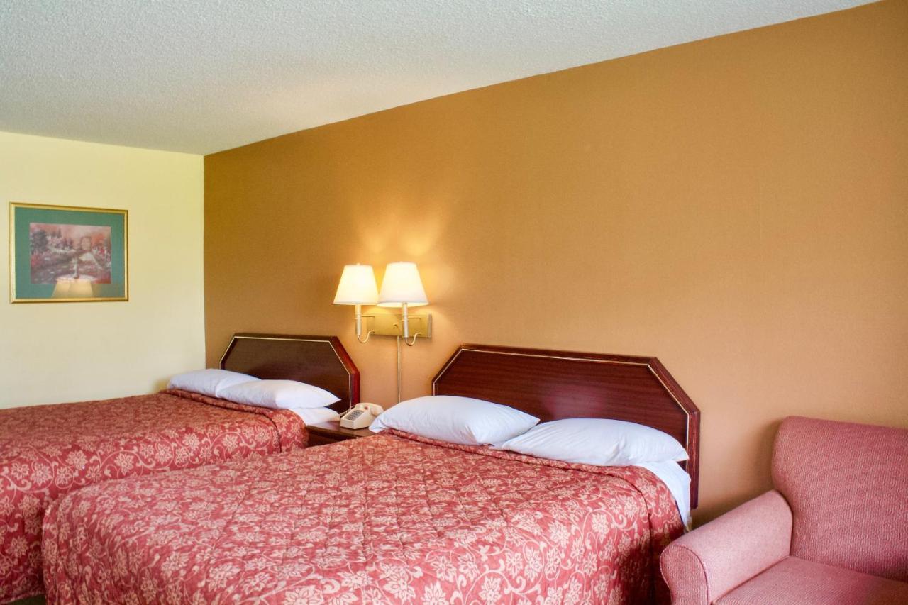 Rodeway Inn Монро Экстерьер фото
