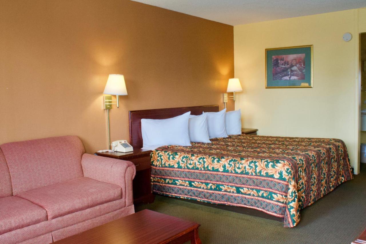 Rodeway Inn Монро Экстерьер фото